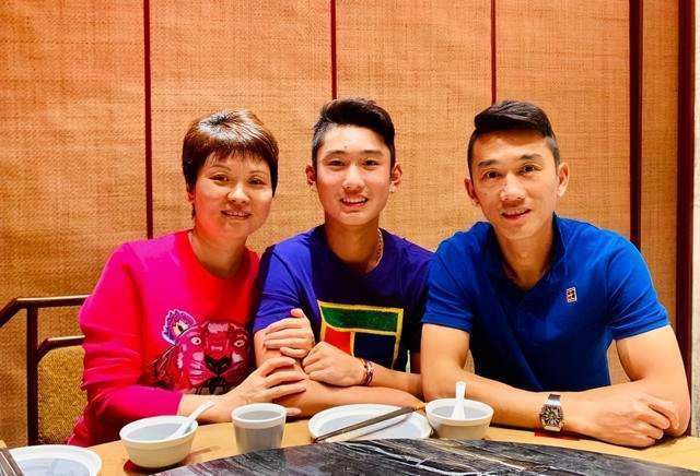 一些说‘不’的俱乐部已经向我致电，他们说了‘不’，但也说‘我们就在这里’。